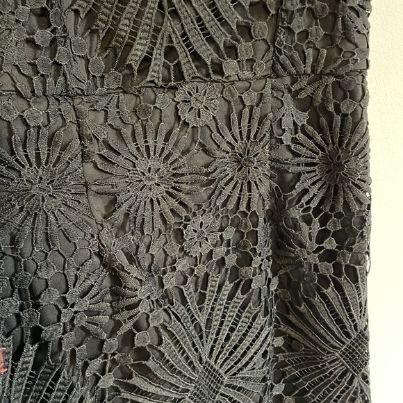 LBD Lace Shift Dress Med Black Eyelet Mini Lulus Classy Evening Contemporary - Picture 8 of 15